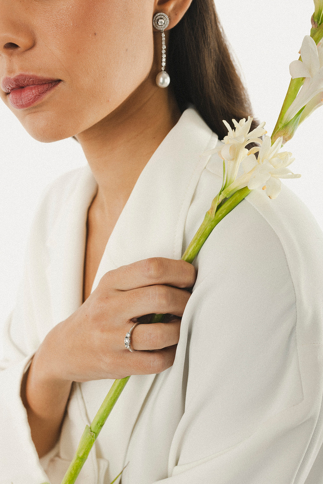 Anillo tresillo con diamantes y oro De 18 K