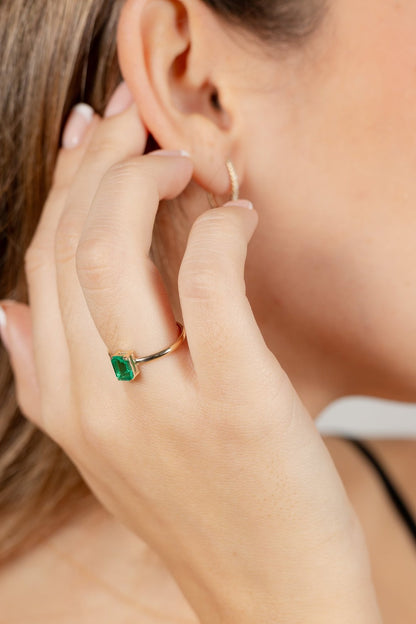 Solitario piedra de color talla octogono