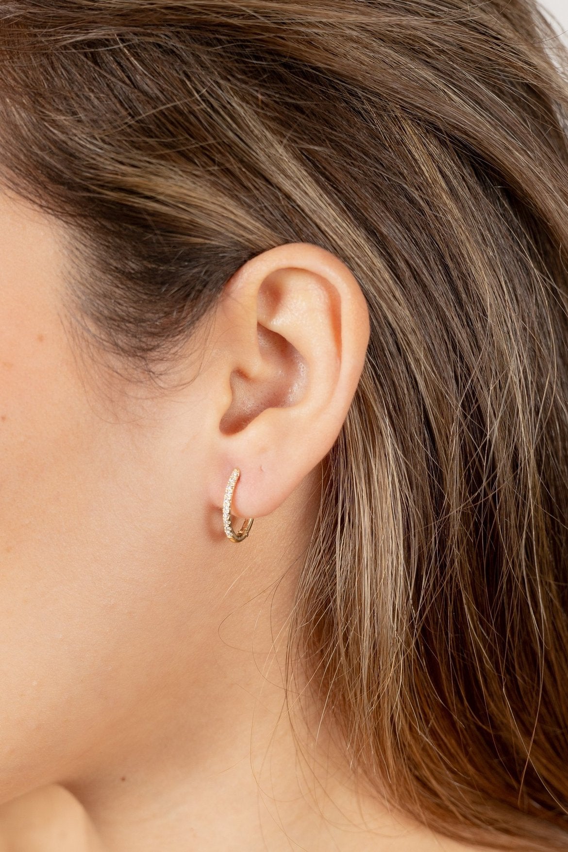 Aros ovalados con diamantes