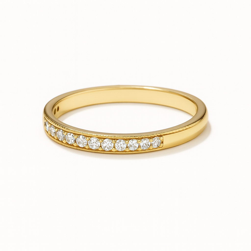 Anillo media alianza con diamantes