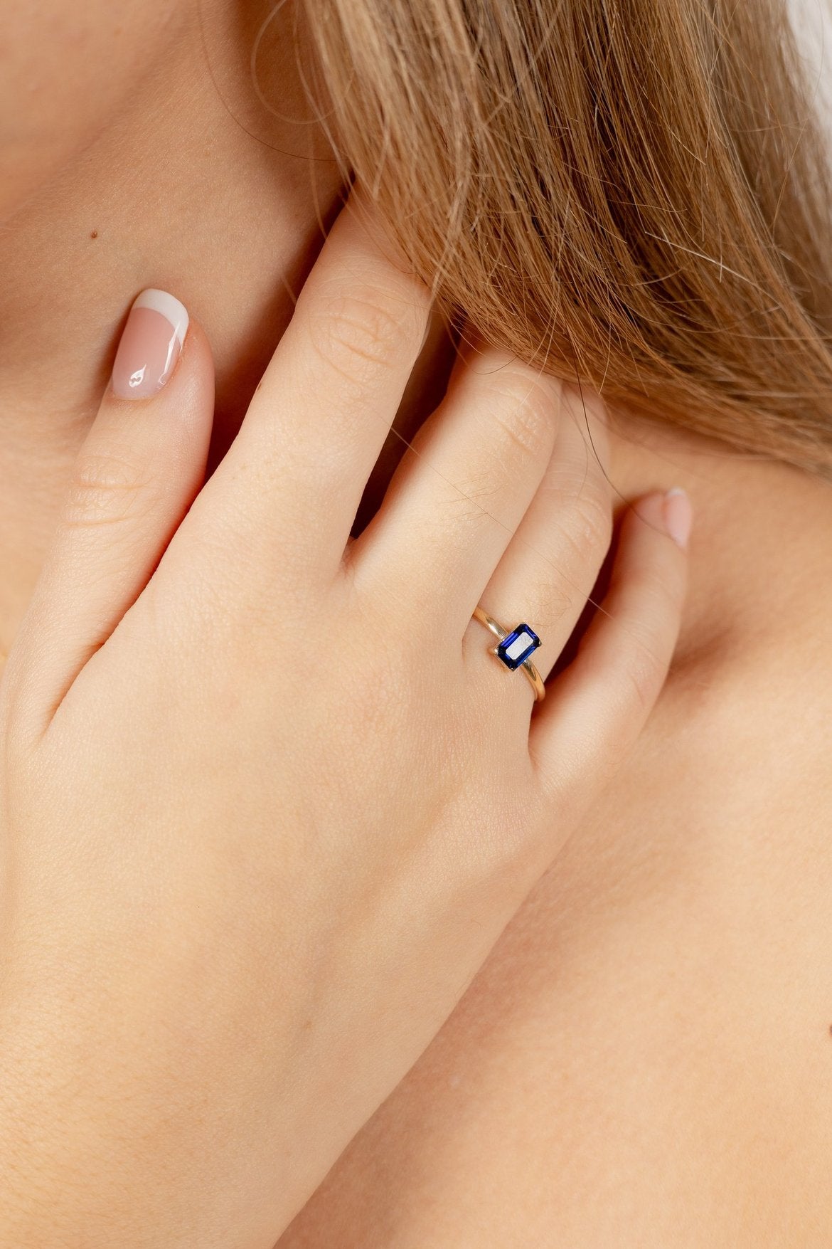 Solitario piedra de color talla octogono