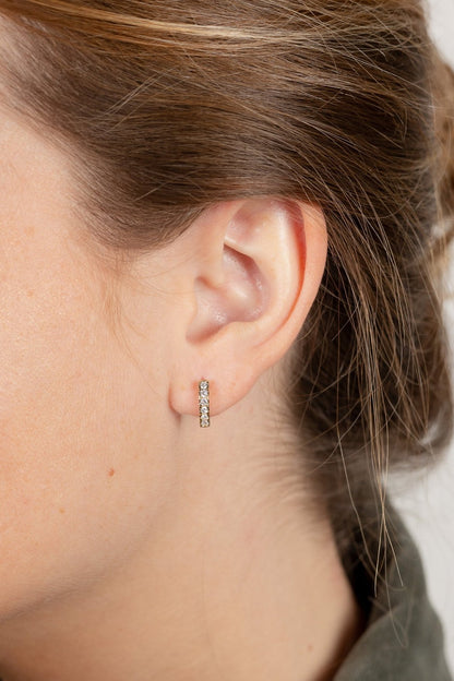 Aros con diamantes y oro de 9 K