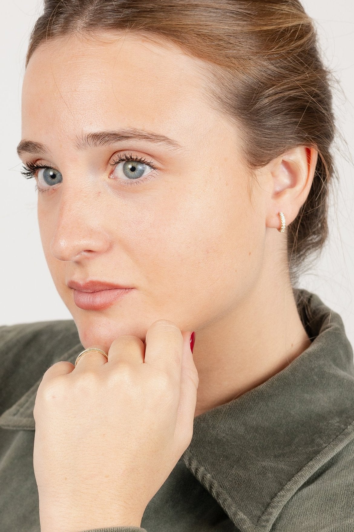 Aros con diamantes y oro de 9 K