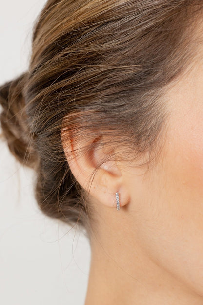 Par de pendientes aros en oro de 9 Kilates y diamantes