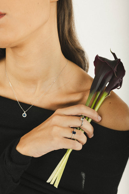 Anillo tu y yo  rubí con diamante en oro rosa de 18 K