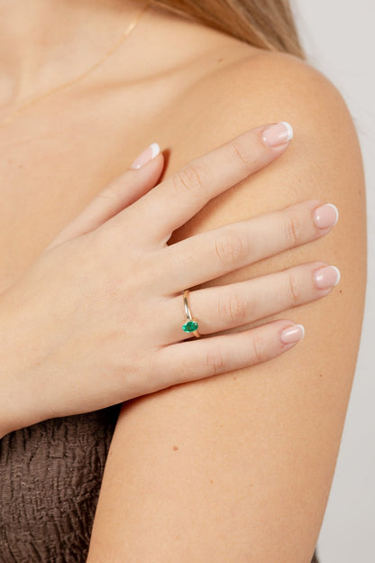 Solitario piedra de color talla oval